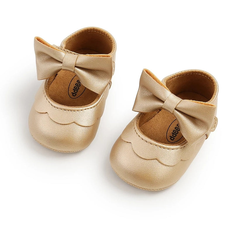 Bow baby shoes